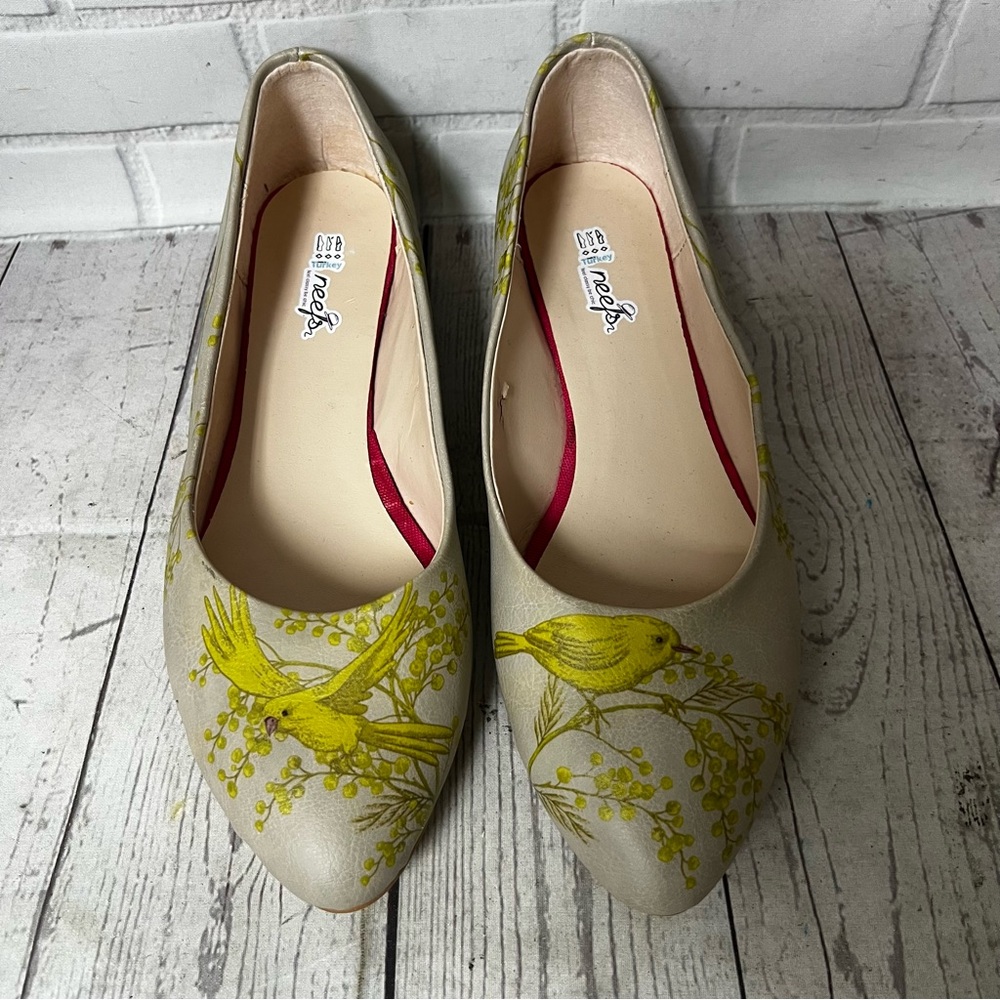 NEEFS D’orsay Flats Yellow Bird Point toe Size 38 / 7 Shoes Turkey